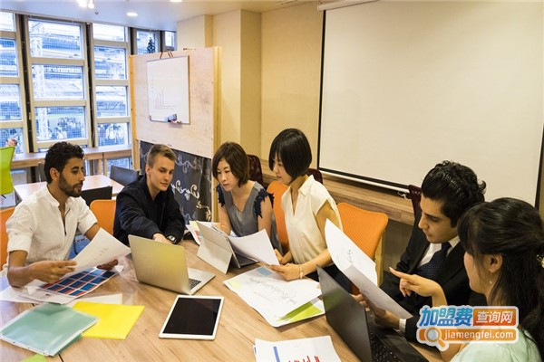 雙成教育加盟費詳解 投資成本、優勢與長沙市場分析